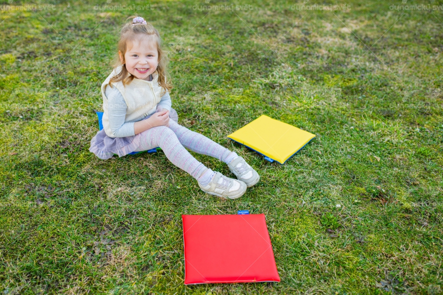 Obrázek: Venkovní sedák